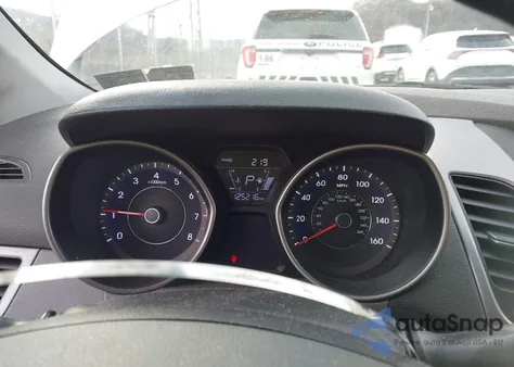 2015 Hyundai Elantra Se z USA, uszkodzony, nr VIN 5NPDH4AE4FH547697